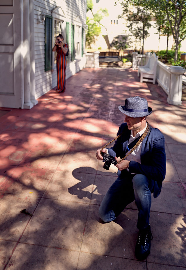 Tunia Krzyszto out and about with the Leica M. Leica Q2. © Thorsten Overgaard. 