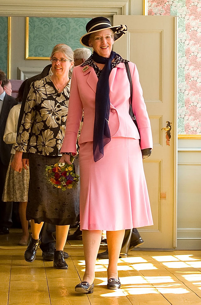 Queen Margrethe II of Denmark is known for her majestic fashion statements. Leica R9 with Leica 35-70mm Vario-Elmarit-R ASPH f/2.8. © Thorsten von Overgaard.