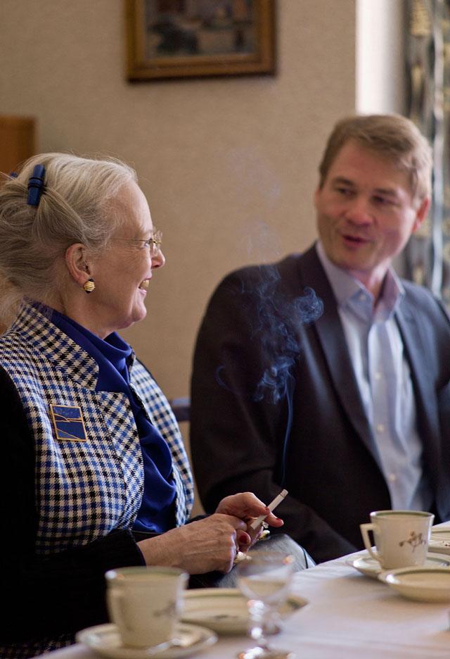 Queen Margrethe II with Museum Director Thomas Bloch Ravn. Leica M9 with Leica 90mm APO-Summicron-M ASPH f/2.0. © Thorsten von Overgaard.