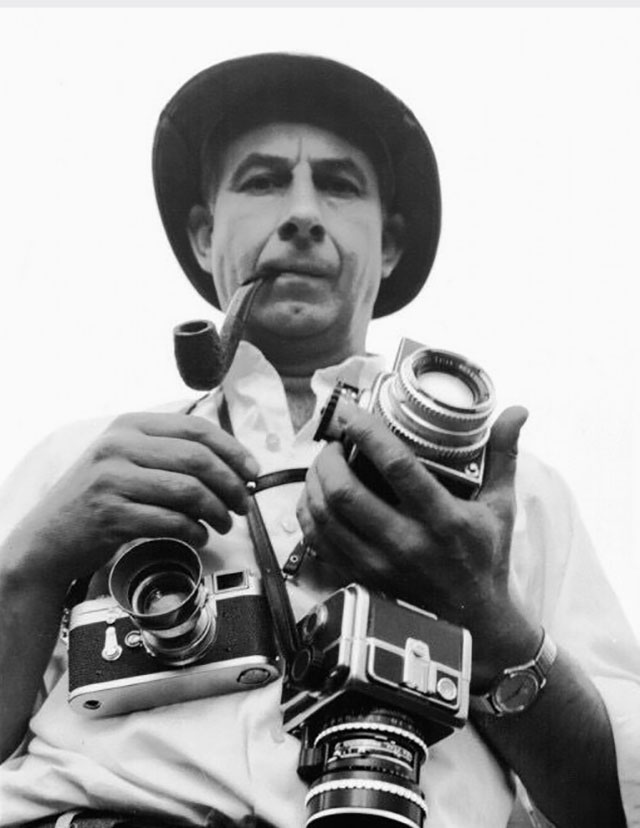 Robert Frank (1924-2019) was a famous American reportage photographer ... and much more. He used a range of cameras and motion film cameras, and of course also his Leica. 