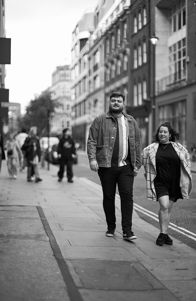 "Love on Sohoo Street", London. Leica SL2 with Leica 50mm Noctilux-M f/0.95. © Thorsten Overgaard. 