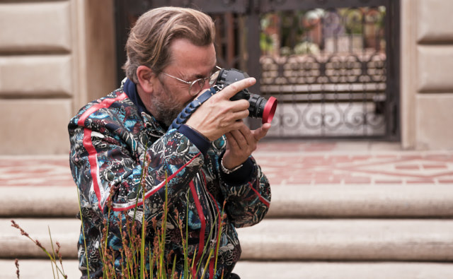 Thorsten Overgaard with the Panasonic Lumix S1R (from the Video Quick-Start Course).