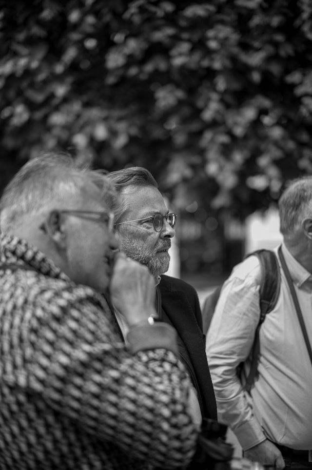 Thorsten Overgaard in Paris with Mark and Bruno. Leica M11 Monochrom and Leica 50mm Noctilux-M f/0.95. © Oliver Osswald.