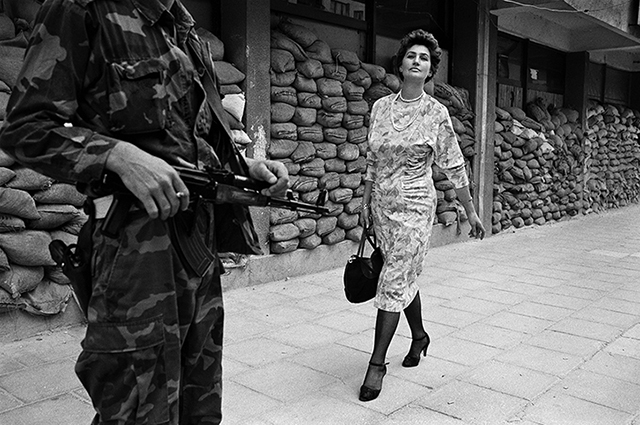 "Woman of Bosnia" photographed with Leica M6 in 1995 by British photojournalist Tom Stoddart (1953-2021).