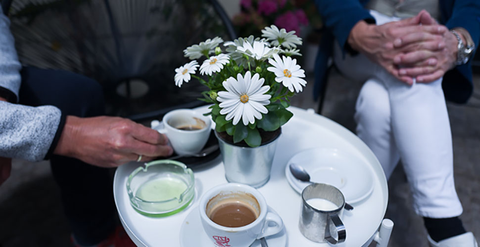 Morten and Thorsten Overgaard having a coffee break in the workshop in Berlin by Sabine Brummel.