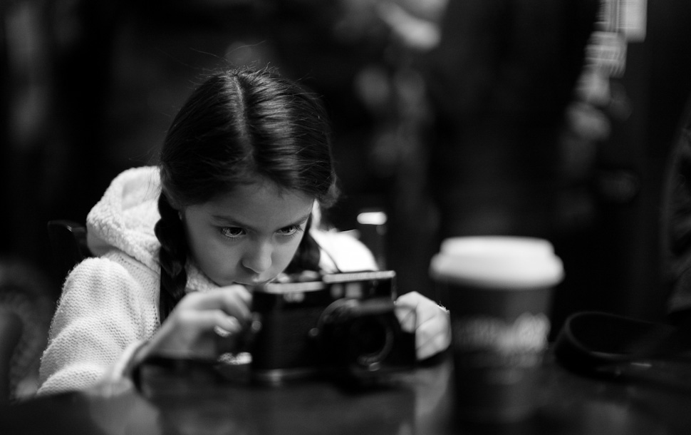 Taking over her dads Leica M9, as every young girl and boy should do! Leica M 240 with Leica 50mm Noctilux-M ASPH f/0.95