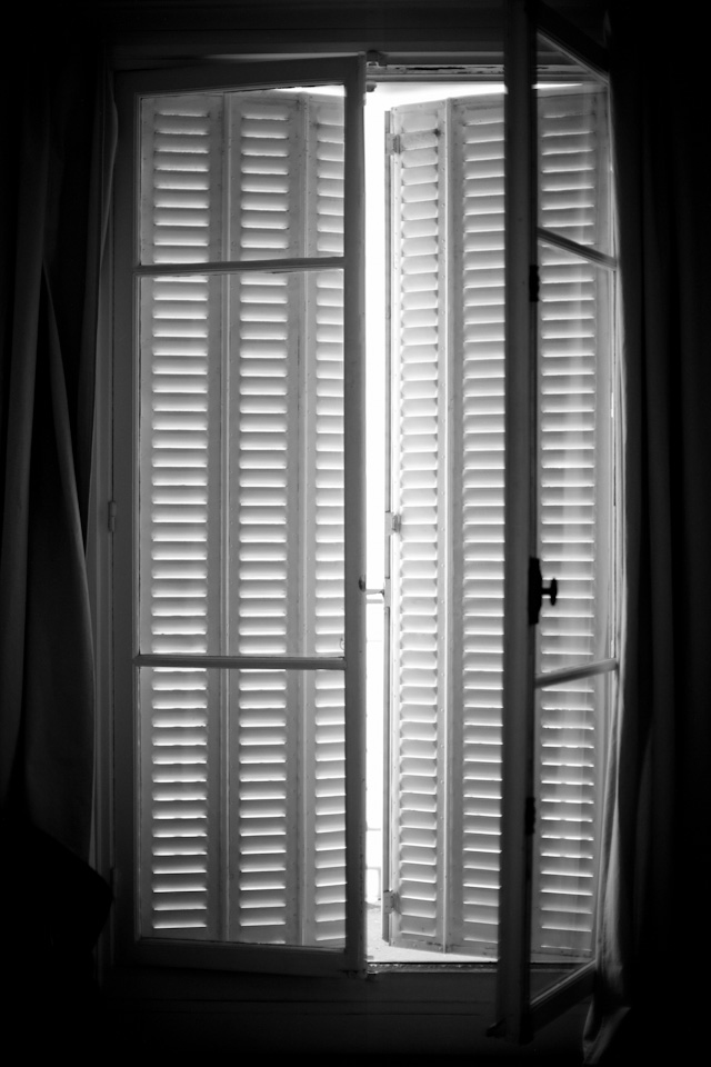 Paris apartment. Leica M 240 with 50mm Noctilux-M ASPH f/0.95. © 2013-2016 Thorsten Overgaard.