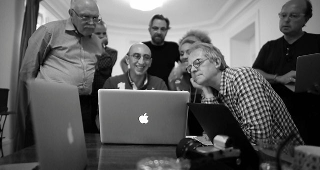 Workshop participants from USA, Hong Kong, Denmark, Netherlands and Paris sharing photos at the end of the day at the Overgaard Workshop in Paris, "April in Paris" 2014. (video grab). 