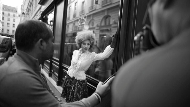 Model shoot on the street in paris with some beautiful light (video grab).  