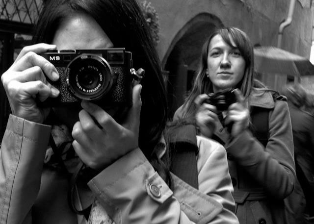 Andrea and Lisa out and about photographing in Salzburg during the Overgaard Photo Seminar. Photo by Laura Kochsiek using Leica D-Lux 3.