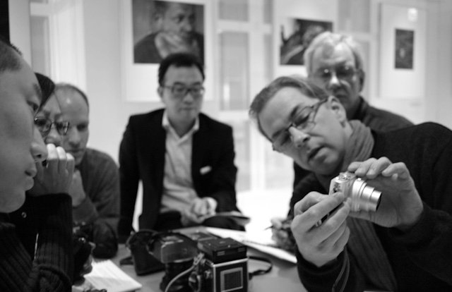 Thorsten Overgaard explaining about small cameras at the seminar in Leica Gallery Tokyo in January 2011. Photo by Pieter Franken.