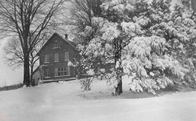 Villa Nøjsomheden seen from the garden 1946.